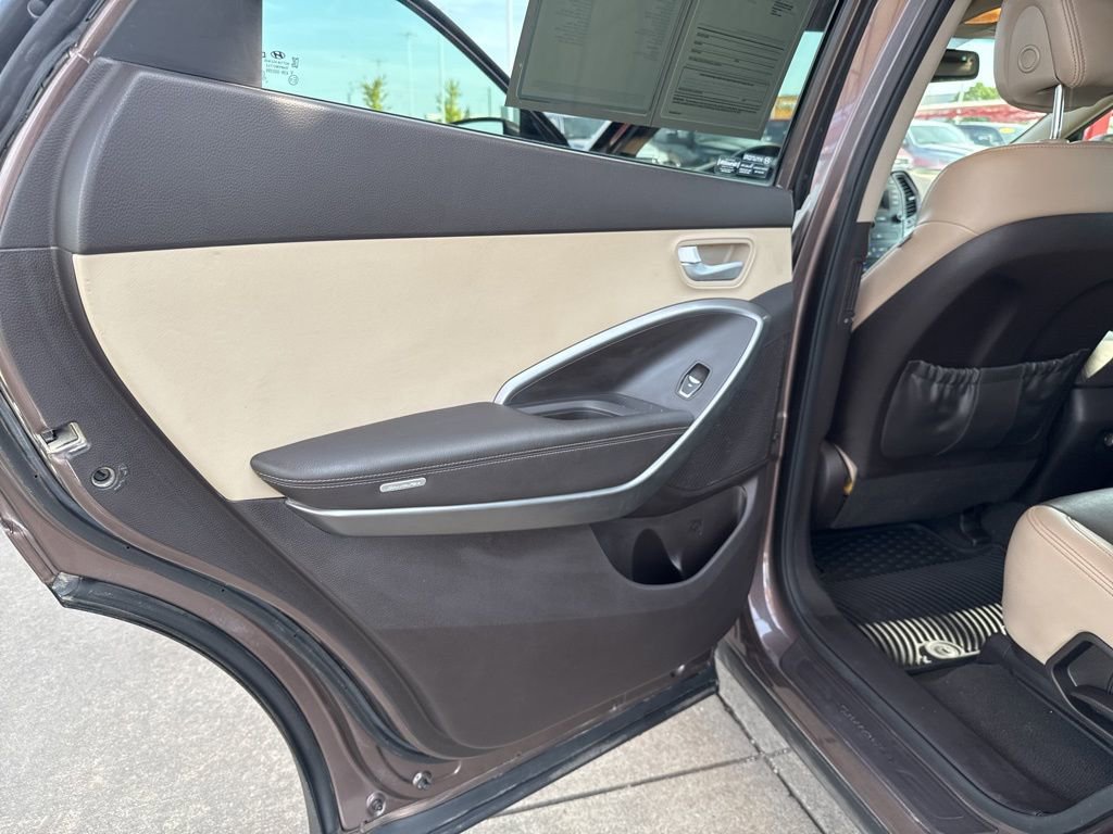 Used 2014 Hyundai Santa Fe GLS image 24