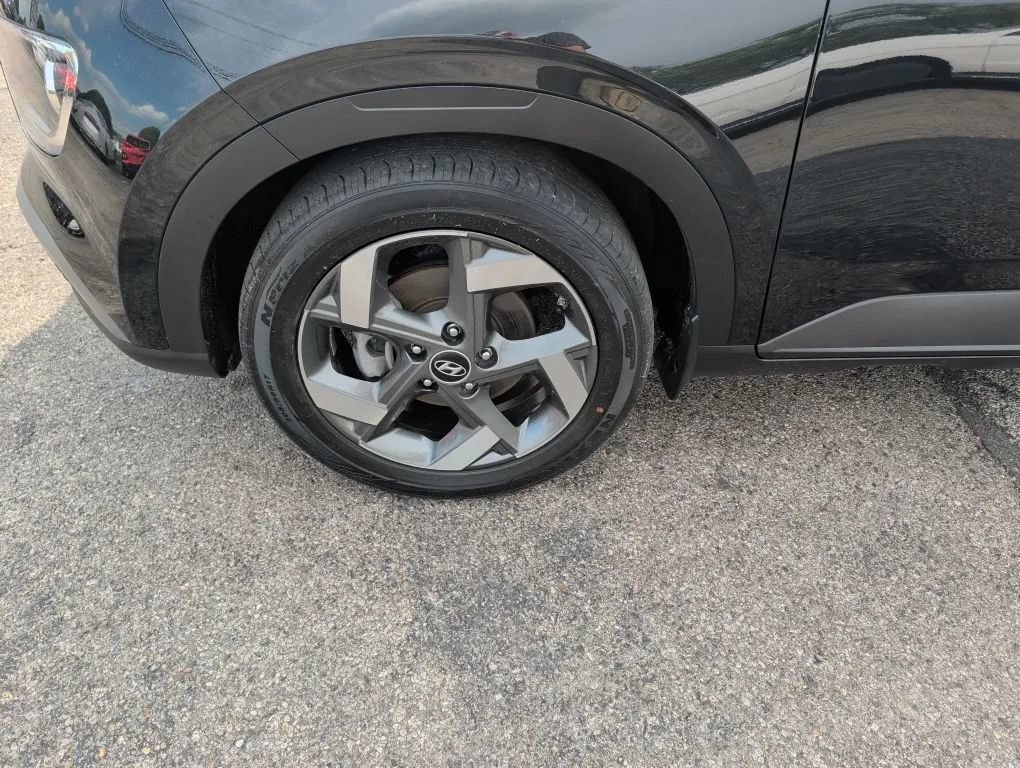 Used 2022 Hyundai Venue SEL FWD image 8