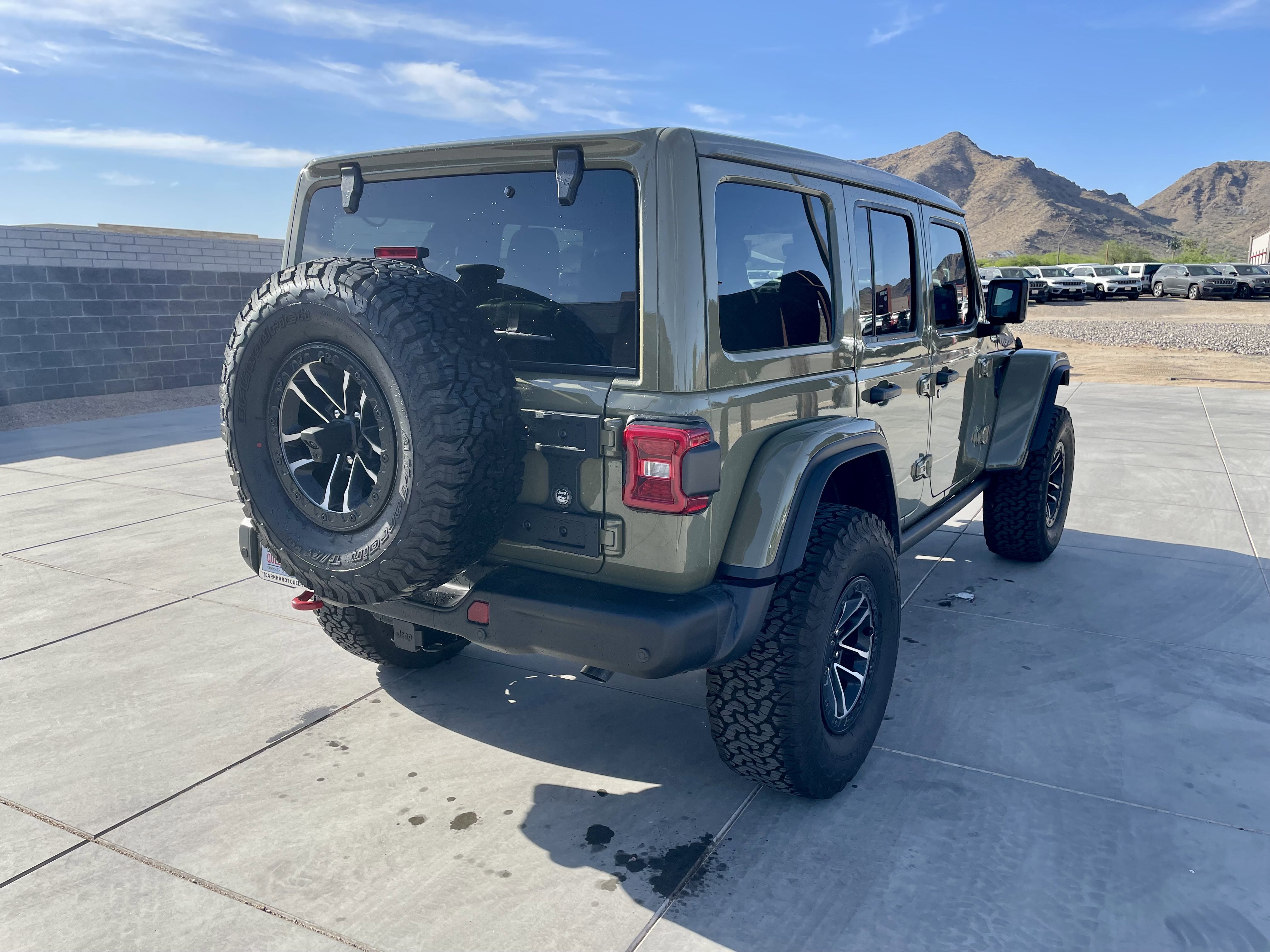 Used 2026 Jeep Wrangler Unlimited Rubicon AWD/4WD image 5