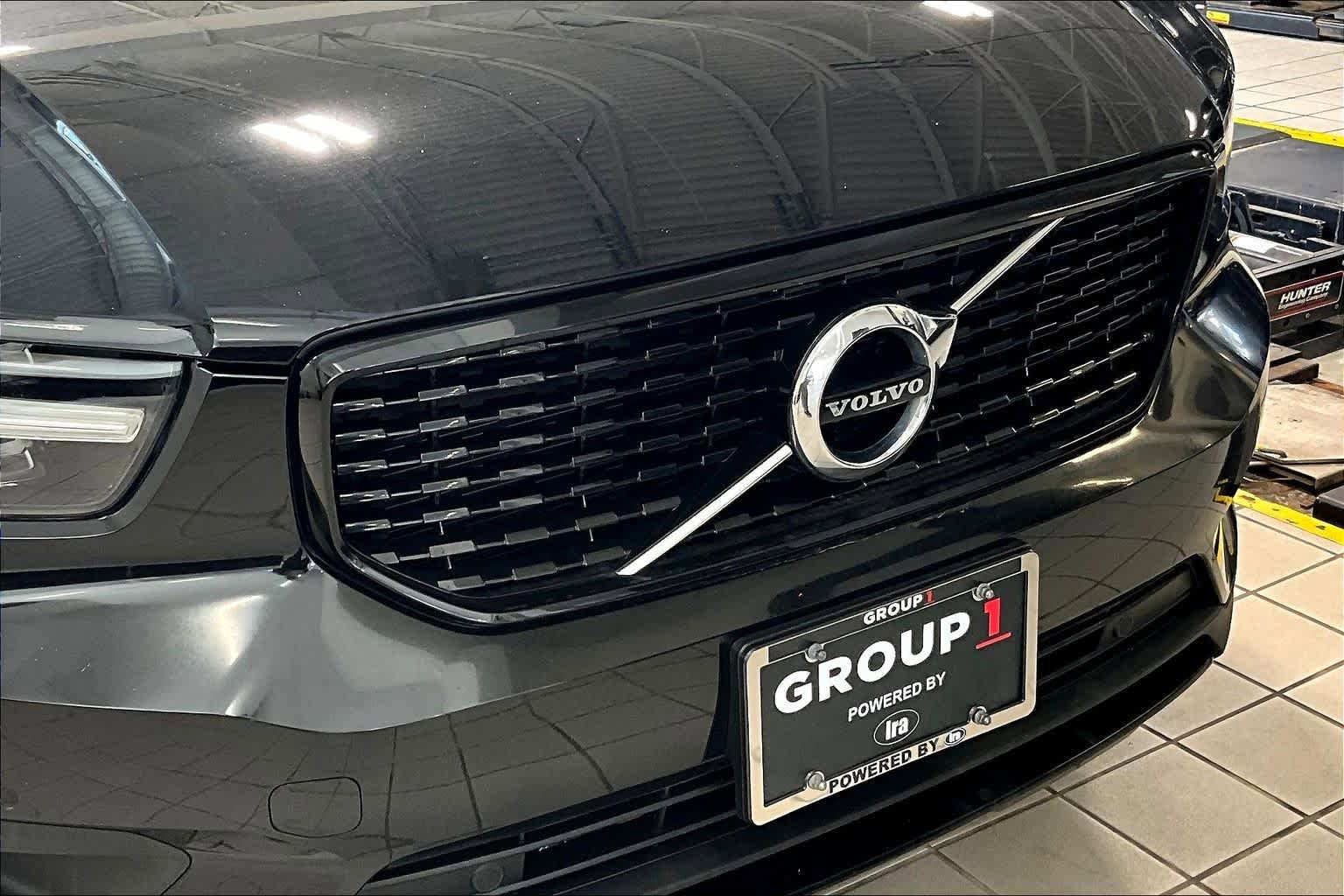 Used 2020 Volvo XC40 T5 R-Design w/ Protection Package AWD/4WD image 30