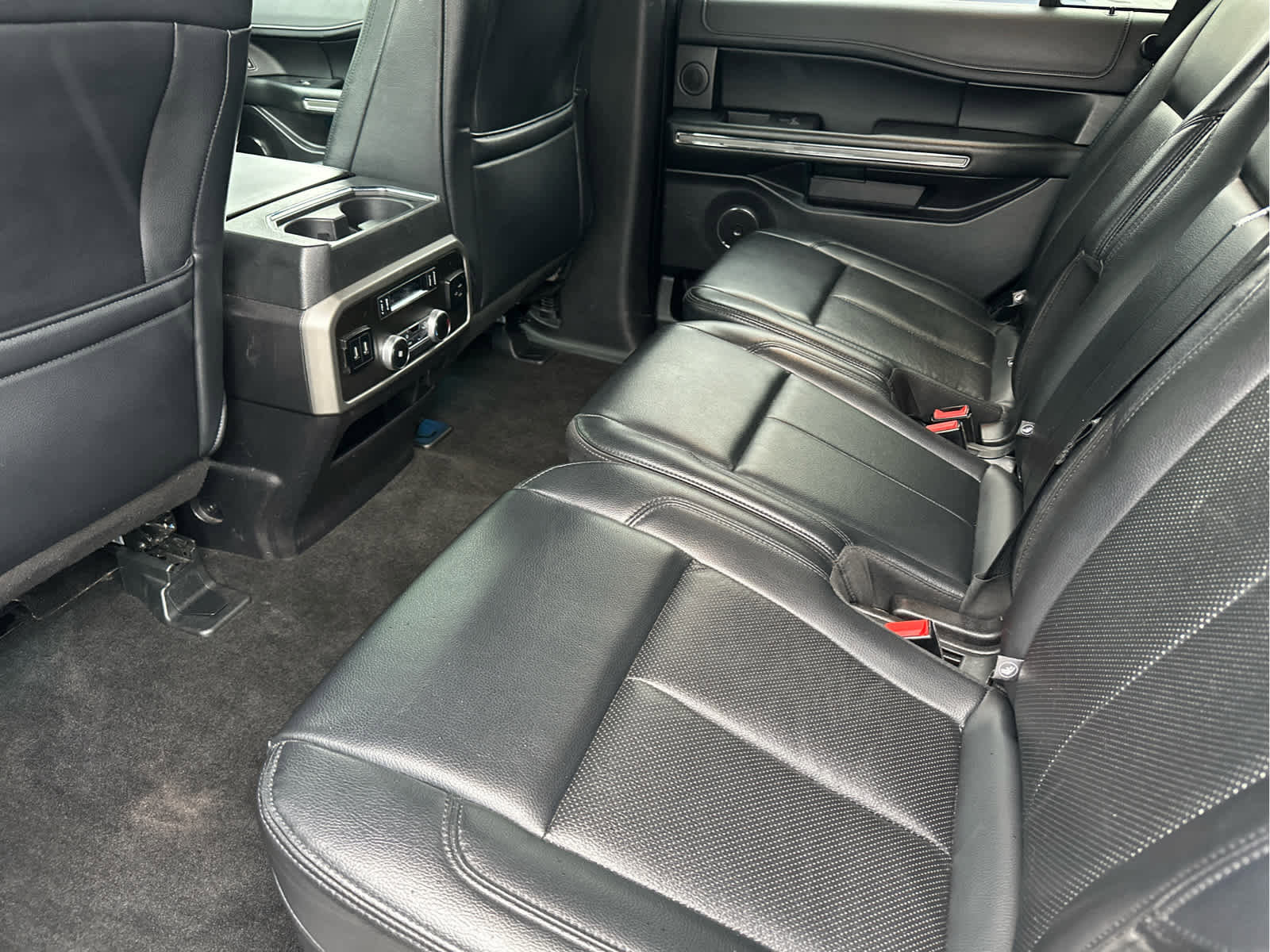 Used 2019 Ford Expedition XLT w/ Equipment Group 202A image 14