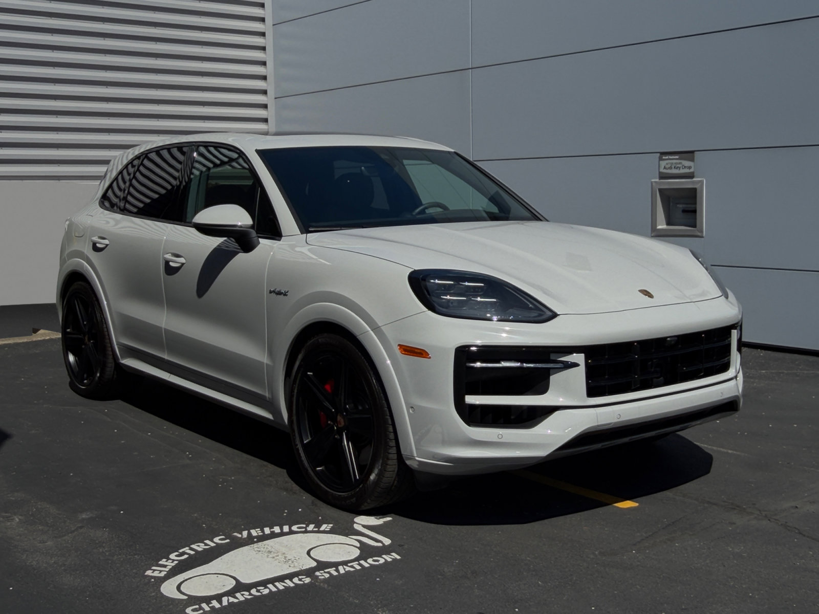 Used 2026 Porsche Cayenne S AWD/4WD image 7