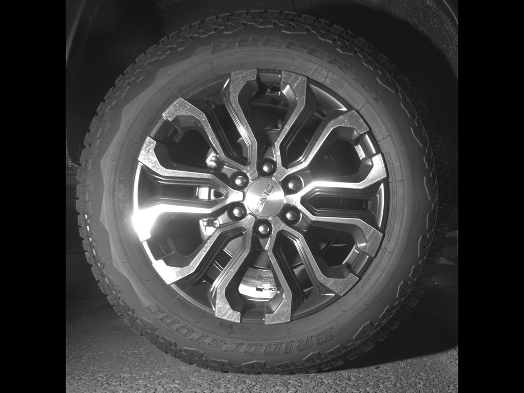 New 2026 GMC Canyon Denali image 11