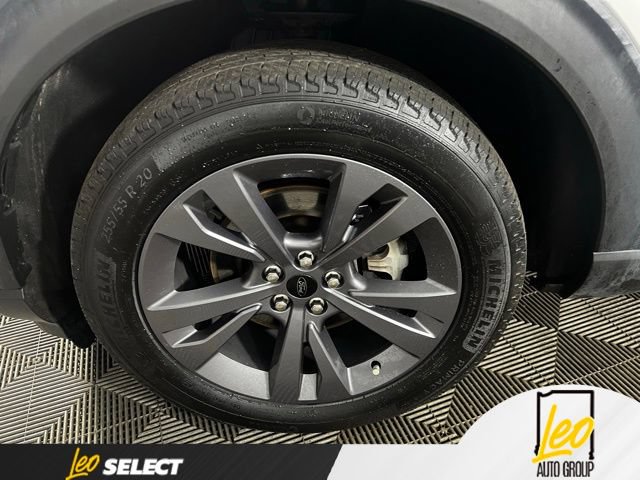 Used 2023 Ford Explorer XLT w/ Equipment Group 202A AWD/4WD image 21