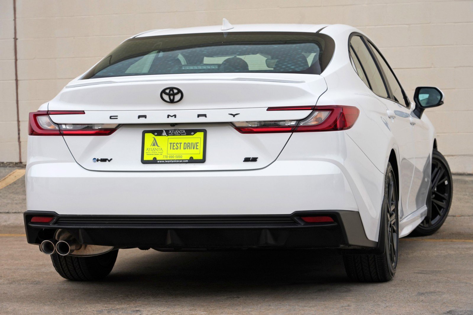 Used 2026 Toyota Camry SE w/ Multimedia Upgrade Package FWD image 4