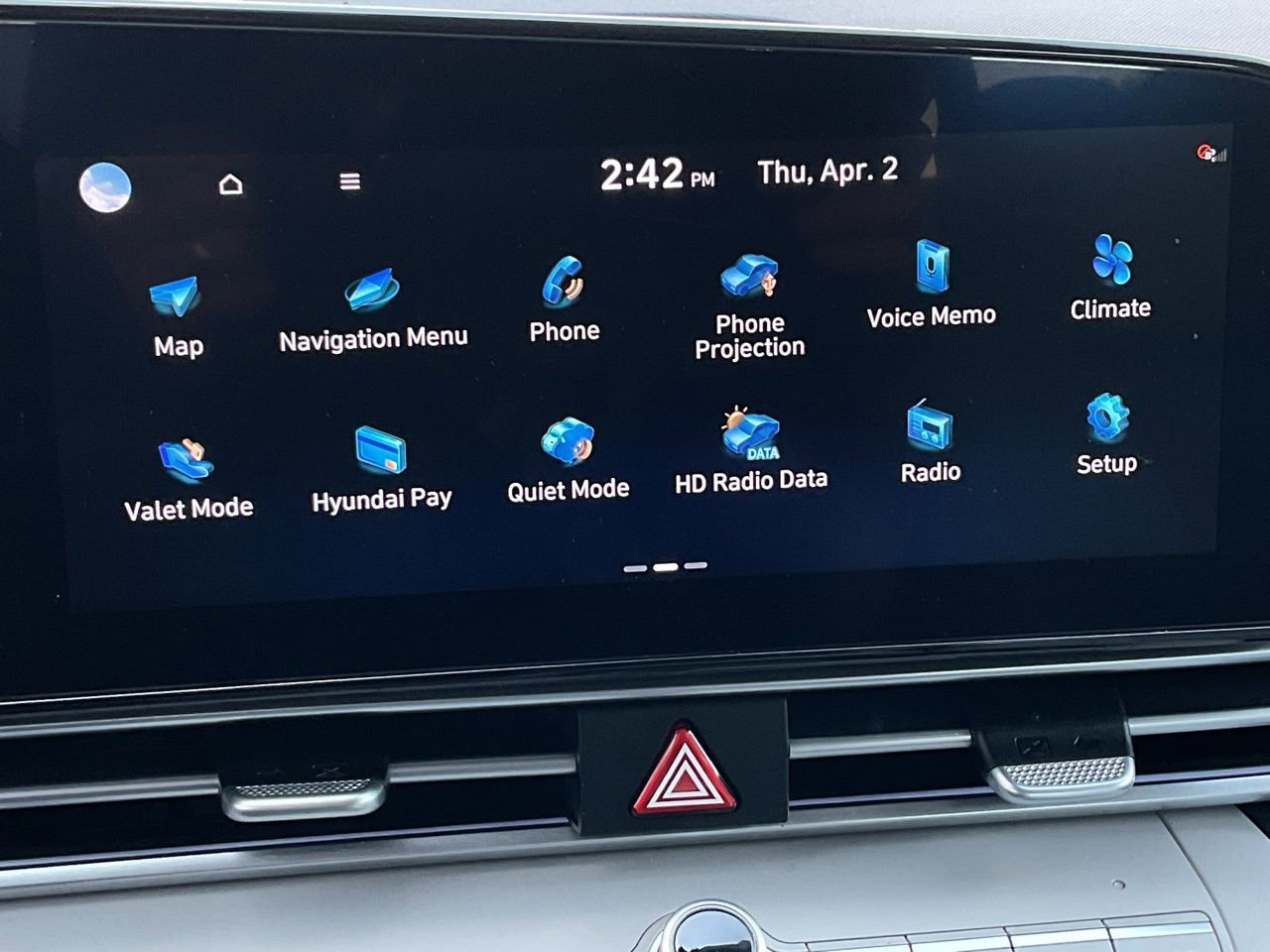 Used 2025 Hyundai Elantra Limited image 30