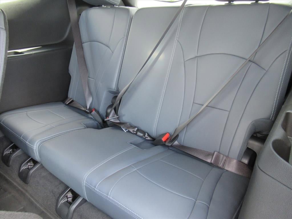 Used 2024 Buick Enclave Essence w/ Technology Package FWD image 34