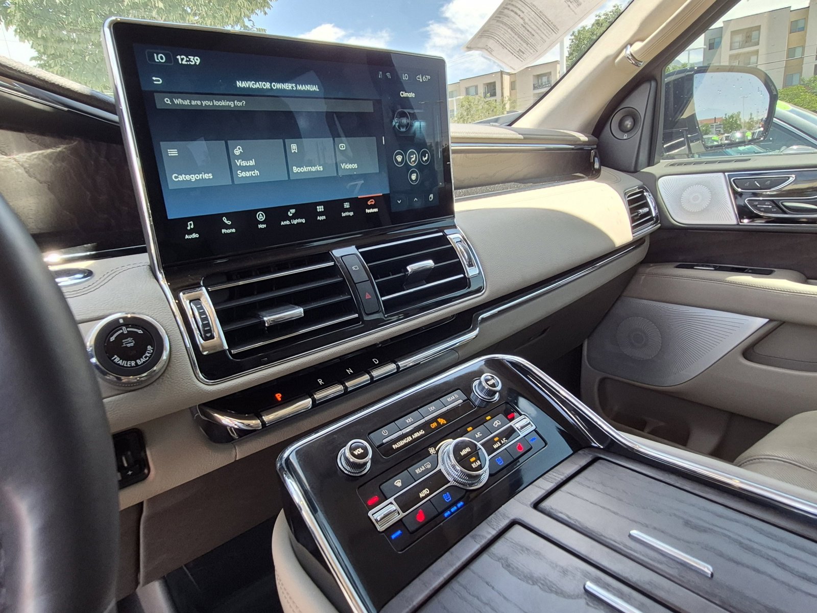 Used 2023 Lincoln Navigator Reserve AWD/4WD image 11
