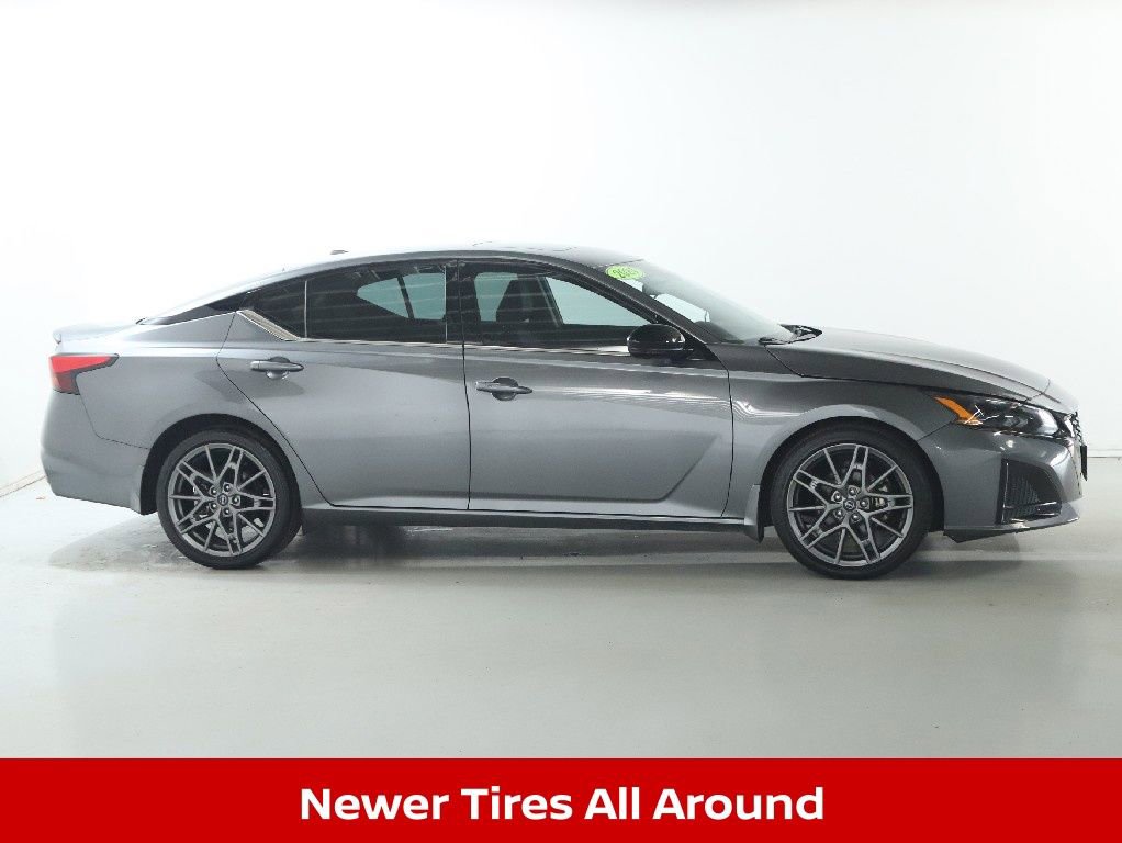 Certified 2024 Nissan Altima 2.0 SR FWD image 13