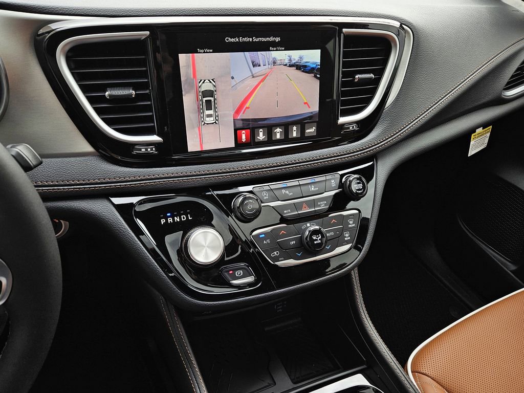New 2026 Chrysler Pacifica Pinnacle FWD image 21