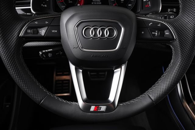 Used 2024 Audi SQ8 Prestige AWD/4WD image 40