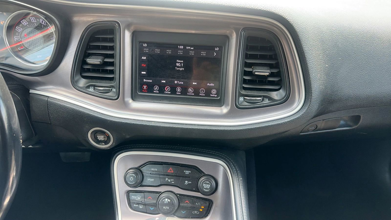 Used 2021 Dodge Challenger SXT w/ Driver Convenience Group image 15