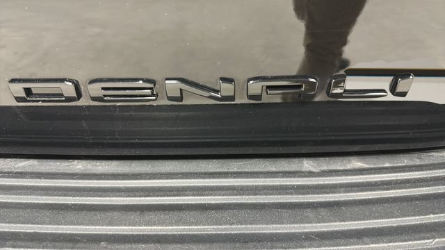 Used 2024 GMC Yukon Denali AWD/4WD image 39