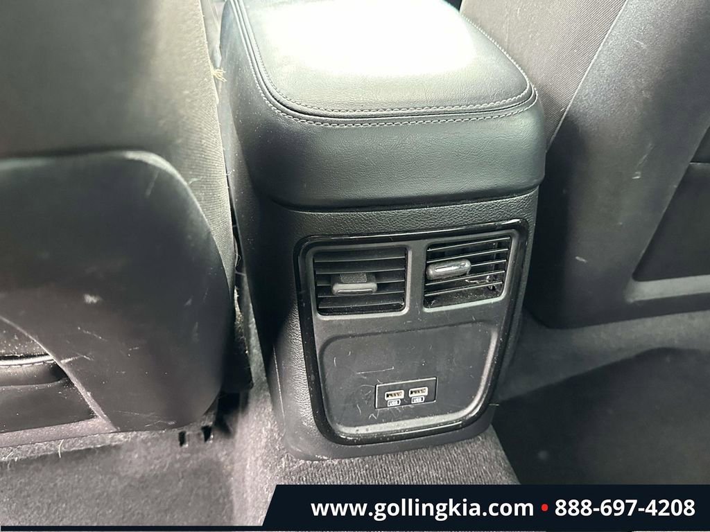Used 2022 Dodge Charger R/T w/ Blacktop Package RWD image 12