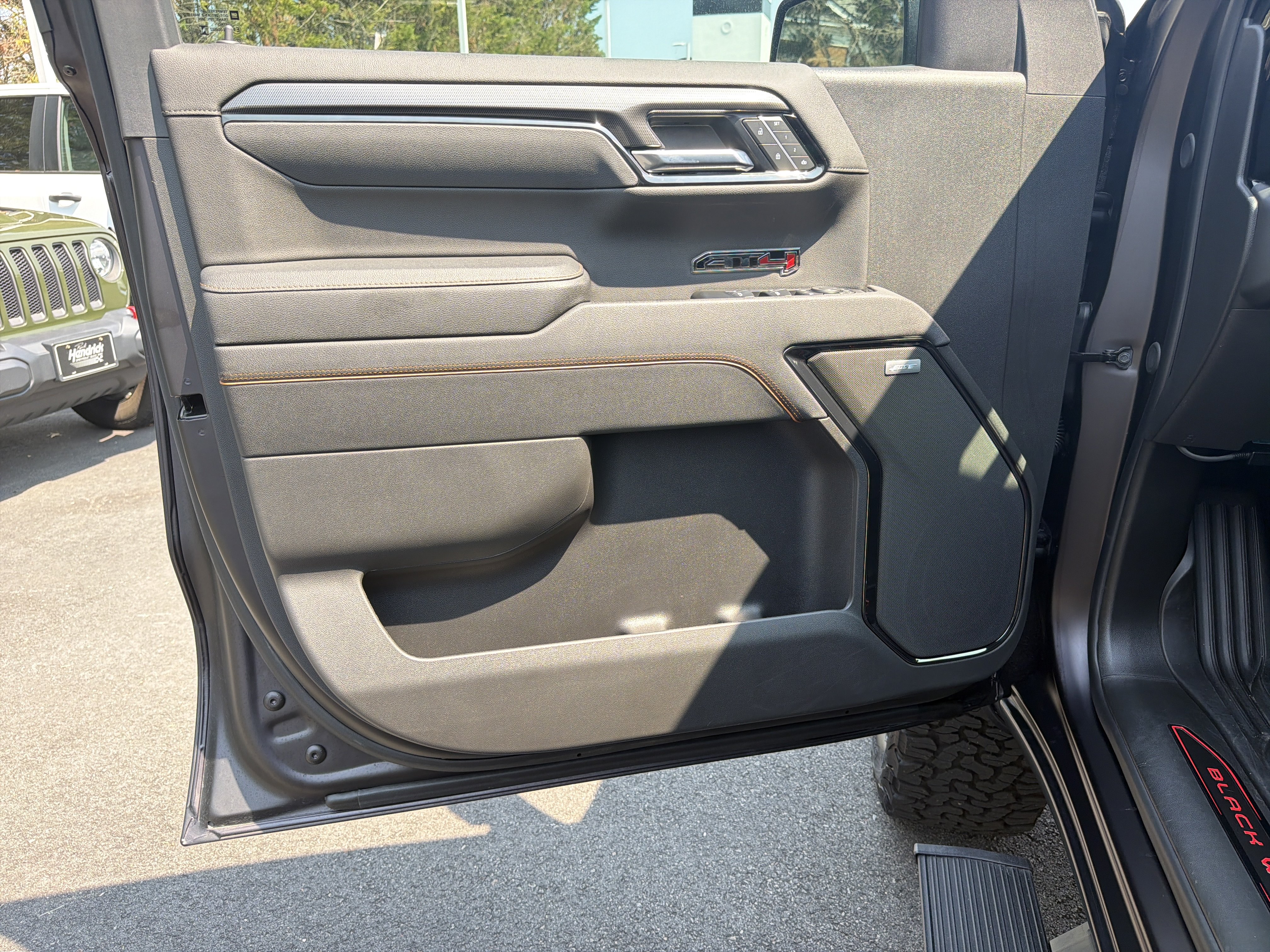 Used 2026 GMC Sierra 1500 AT4 w/ AT4 Premium Package AWD/4WD image 14