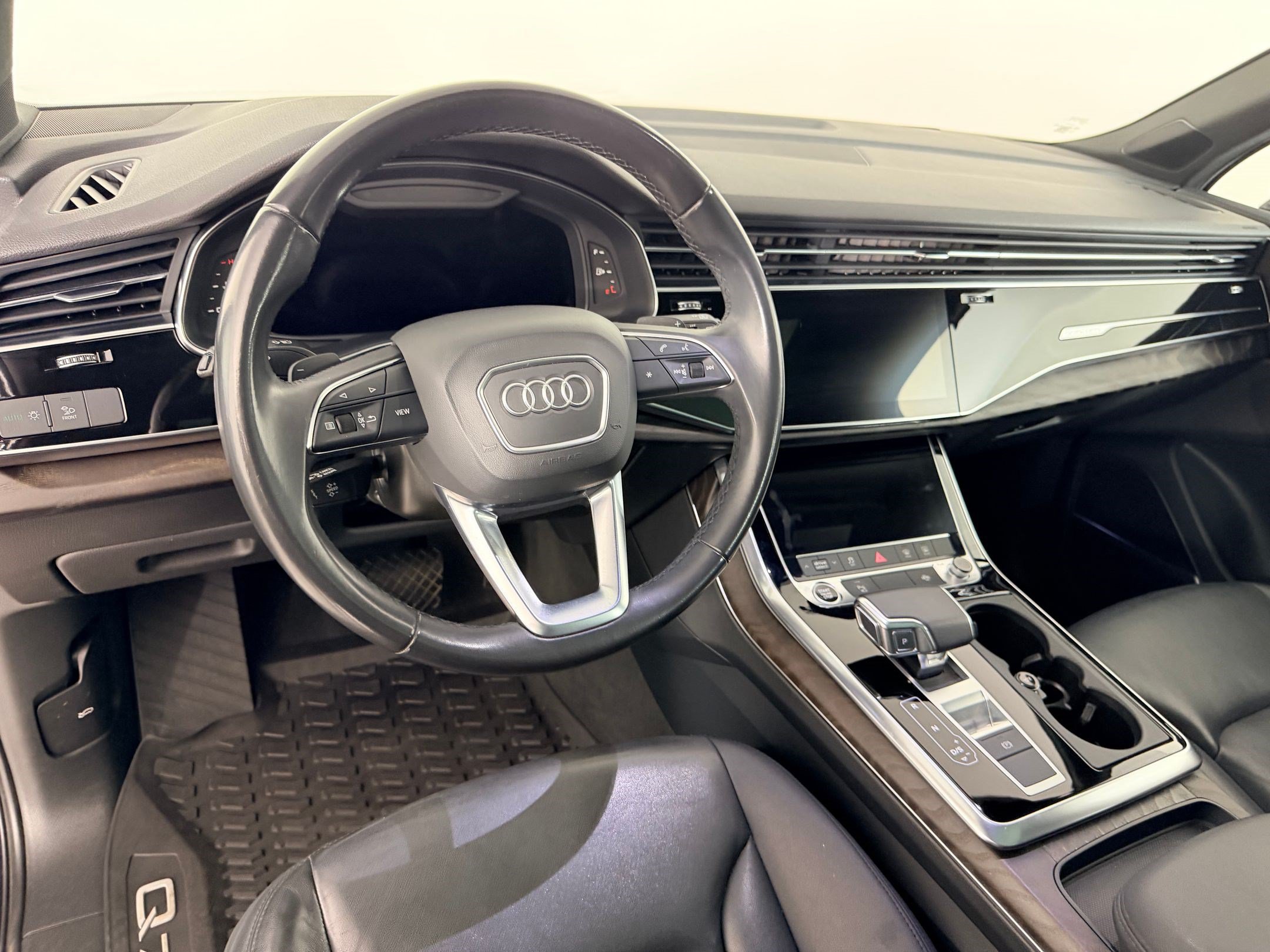 Used 2021 Audi Q7 3.0T Premium Plus w/ Premium Plus Package AWD/4WD image 4