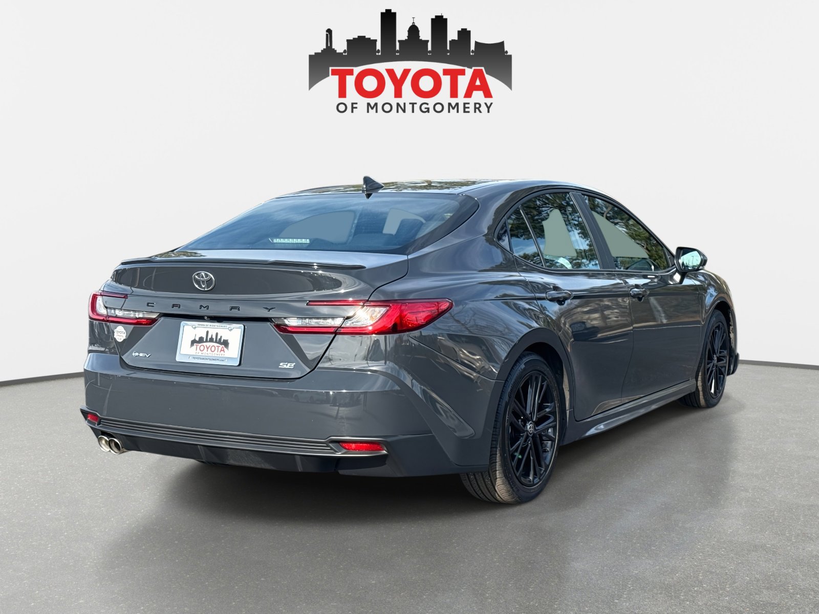 Used 2025 Toyota Camry SE w/ Multimedia Upgrade Package image 3