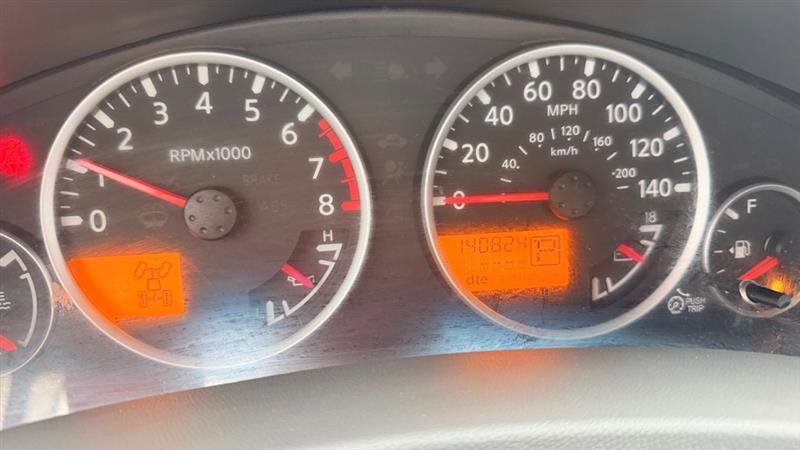 Used 2013 Nissan Frontier SL image 25