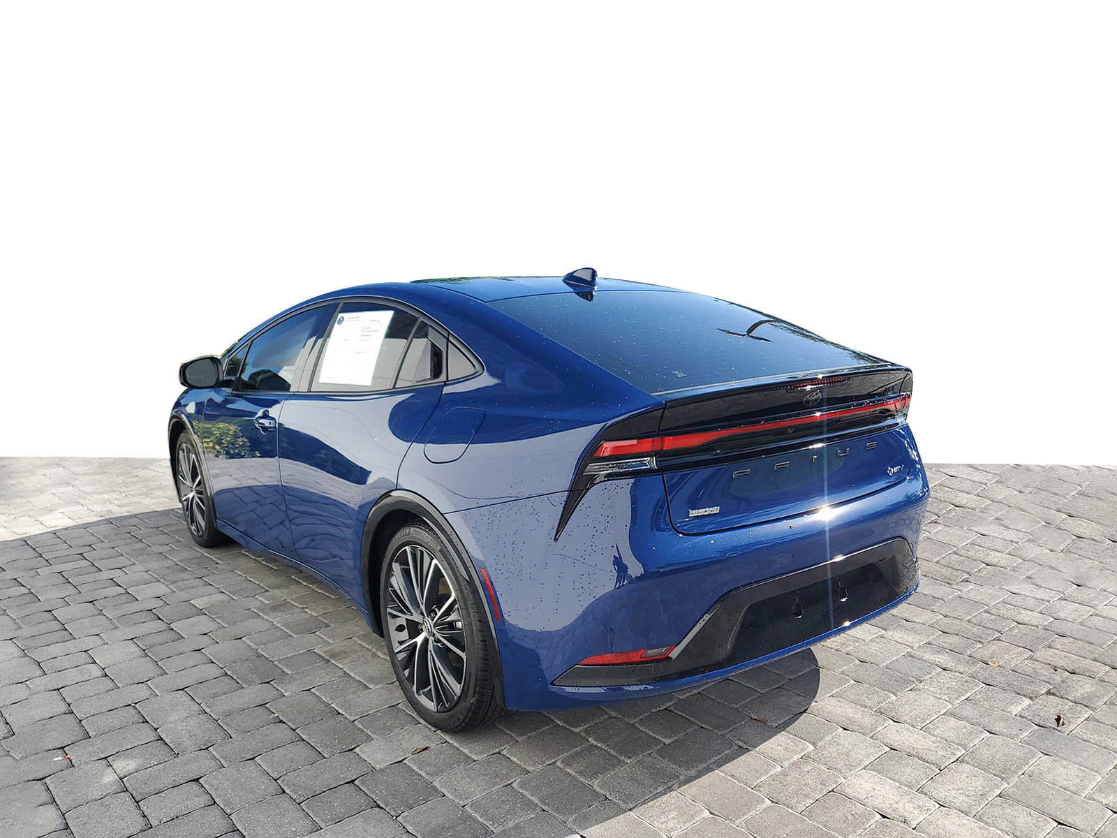 Used 2025 Toyota Prius XLE image 3