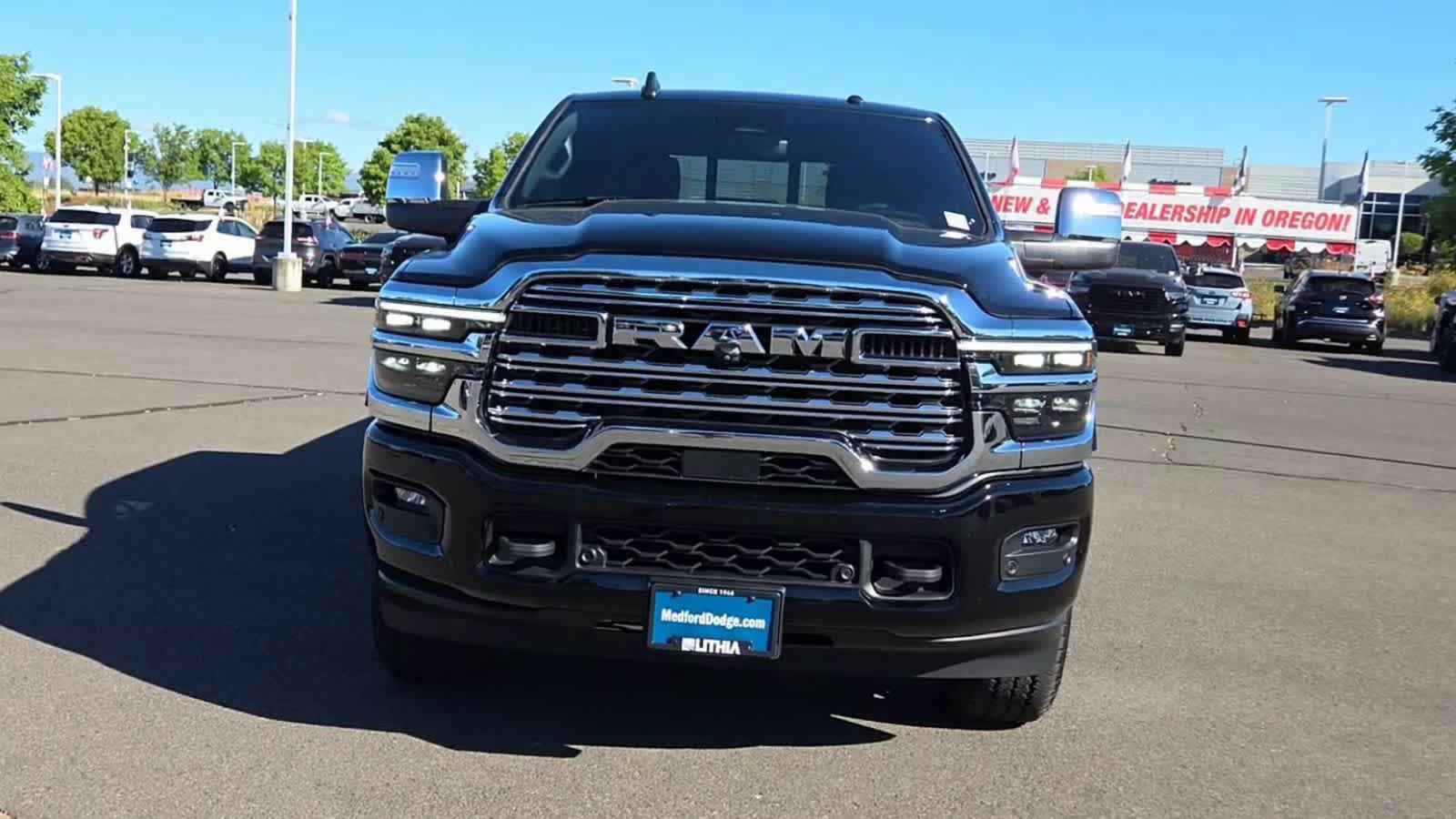 Used 2025 RAM 2500 Limited AWD/4WD image 3