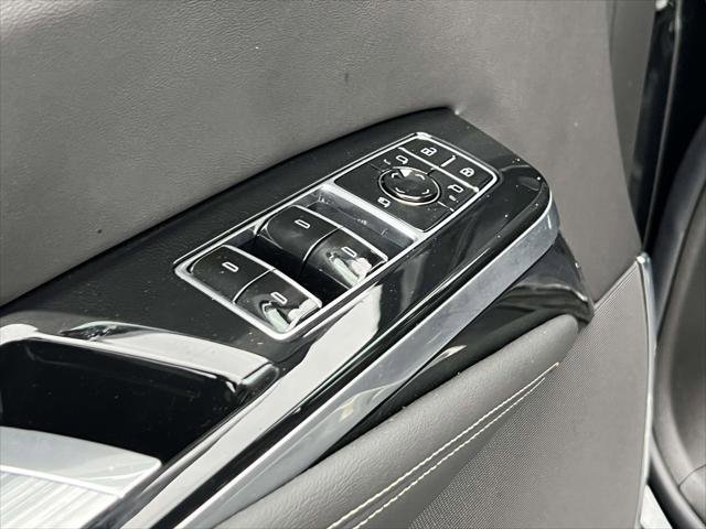 Used 2026 Cadillac Escalade ESV Sport w/ LPO, ONYX Package AWD/4WD image 20