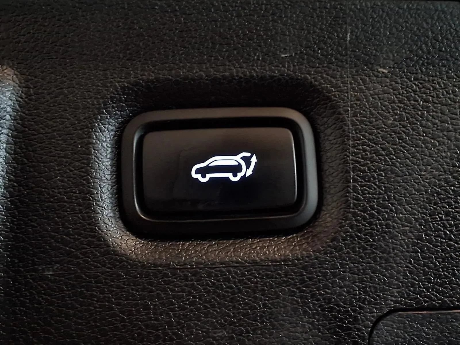 Used 2022 Hyundai Santa Fe Limited AWD/4WD image 8