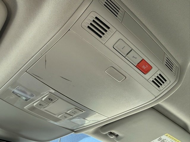 Used 2024 Volkswagen Tiguan SE R-Line image 21