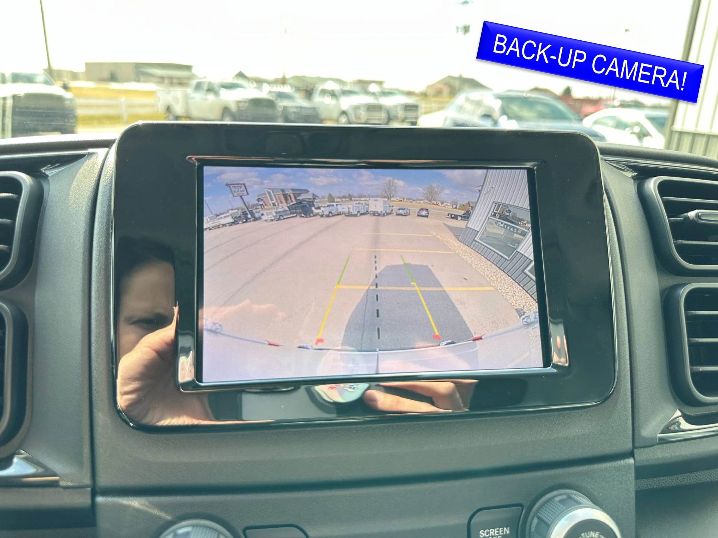 Used 2023 RAM ProMaster 3500 w/ Convenience Group image 3