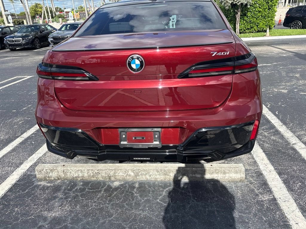 Used 2024 BMW 740i w/ Executive Package RWD image 8