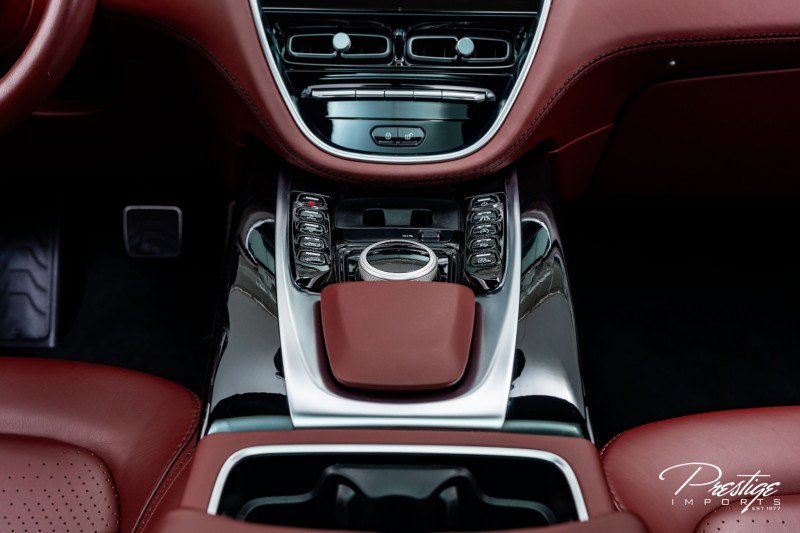 Used 2021 Aston Martin DBX image 40