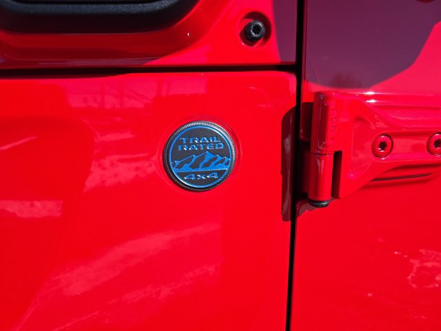 Used 2025 Jeep Wrangler Unlimited Sahara w/ Safety Group AWD/4WD image 54