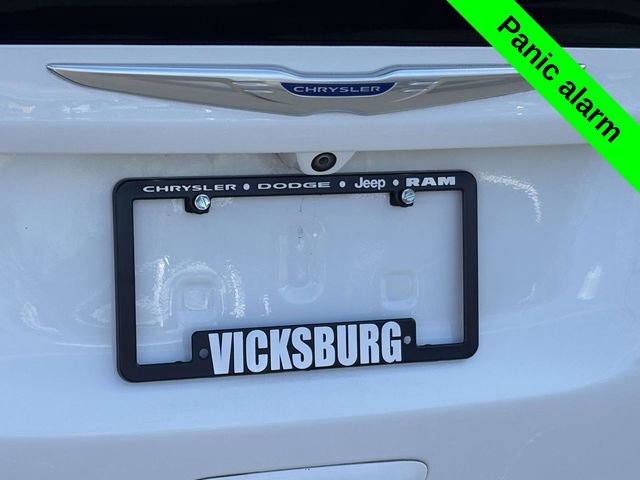 Used 2019 Chrysler Pacifica Touring-L image 39