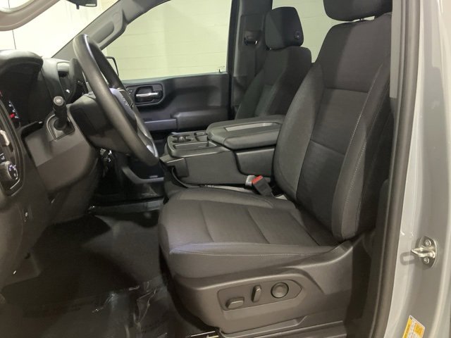 Used 2024 Chevrolet Silverado 1500 Custom Trail Boss w/ Turbomax Blackout Package image 11