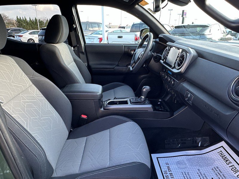 Used 2021 Toyota Tacoma 4x4 Double Cab image 17