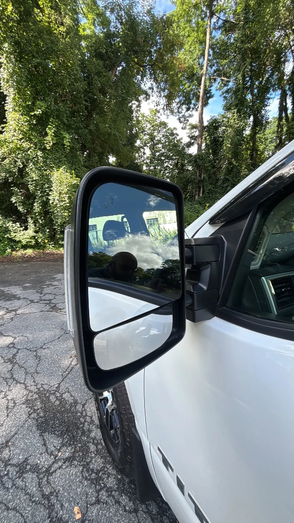 Used 2021 Nissan Titan SV w/ SV Convenience Package image 28