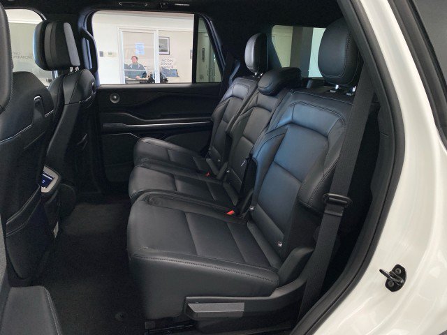 New 2026 Lincoln Navigator Reserve w/ Jet Appearance Package AWD/4WD image 15