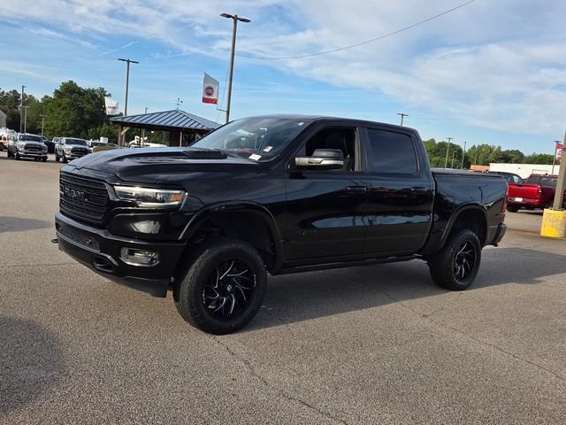 Used 2020 RAM 1500 Limited w/ Black Appearance Package AWD/4WD image 3