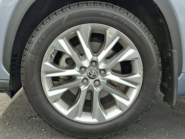 Used 2021 Toyota Highlander Limited AWD/4WD image 19