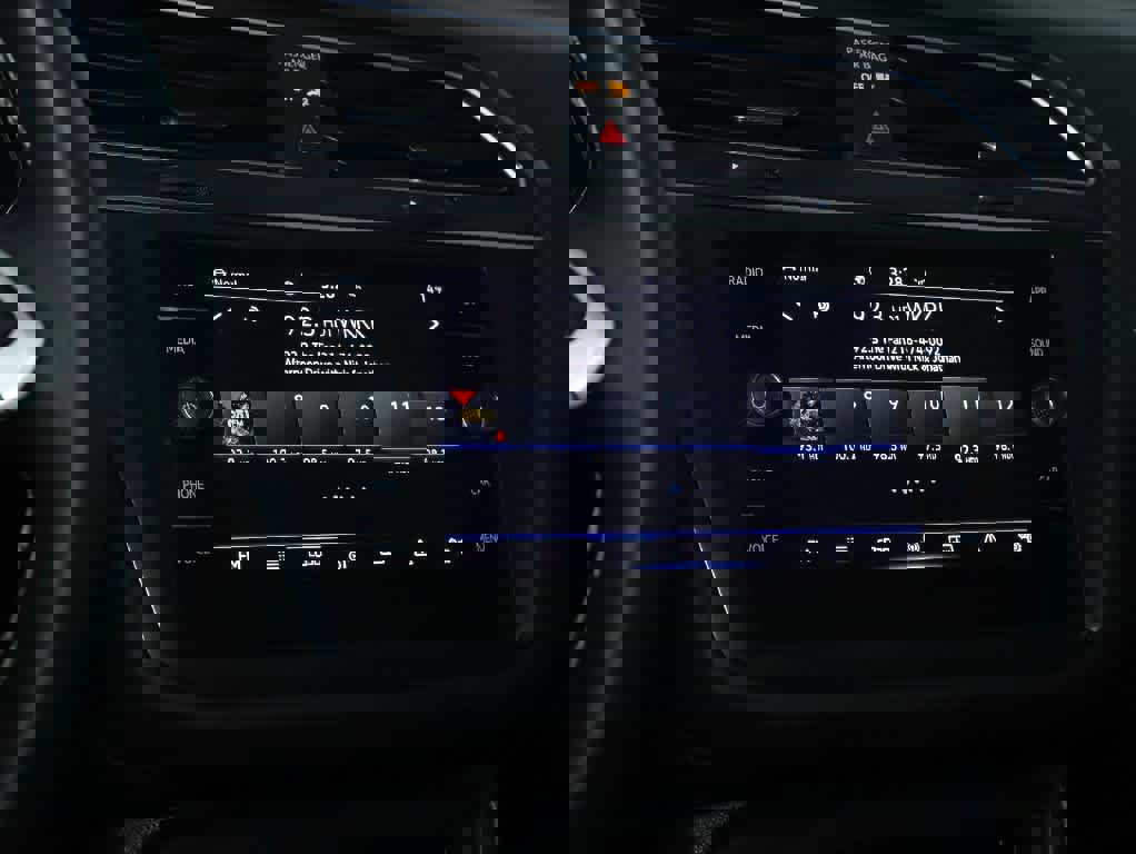 Certified 2023 Volkswagen Tiguan SE image 25