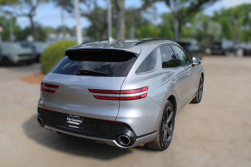 Used 2023 Genesis GV70 2.5T w/ Sport Prestige Package image 7