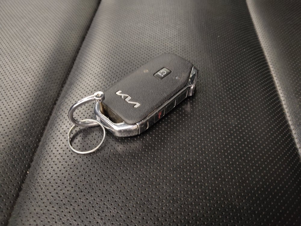 Used 2022 Kia Telluride LX AWD/4WD image 32