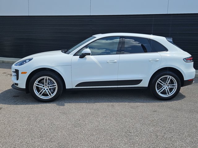 Certified 2021 Porsche Macan AWD/4WD image 6