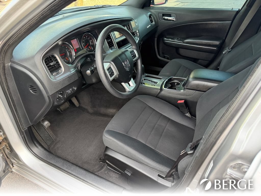 Used 2011 Dodge Charger SE RWD image 12