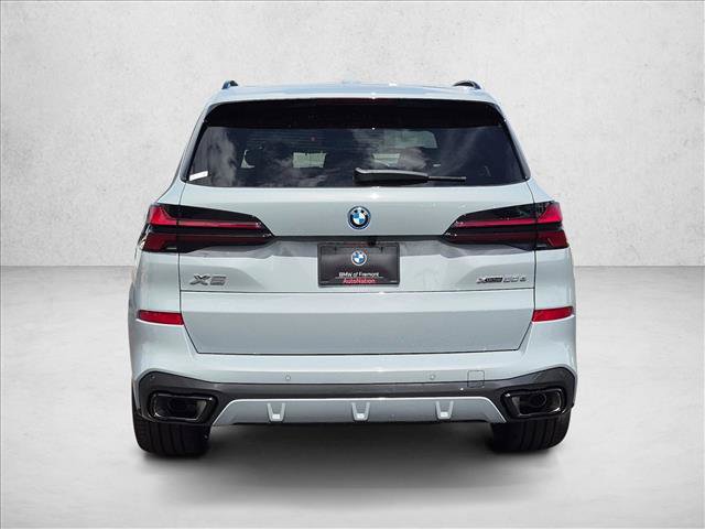 New 2026 BMW X5 xDrive50e w/ M Sport Package AWD/4WD image 8
