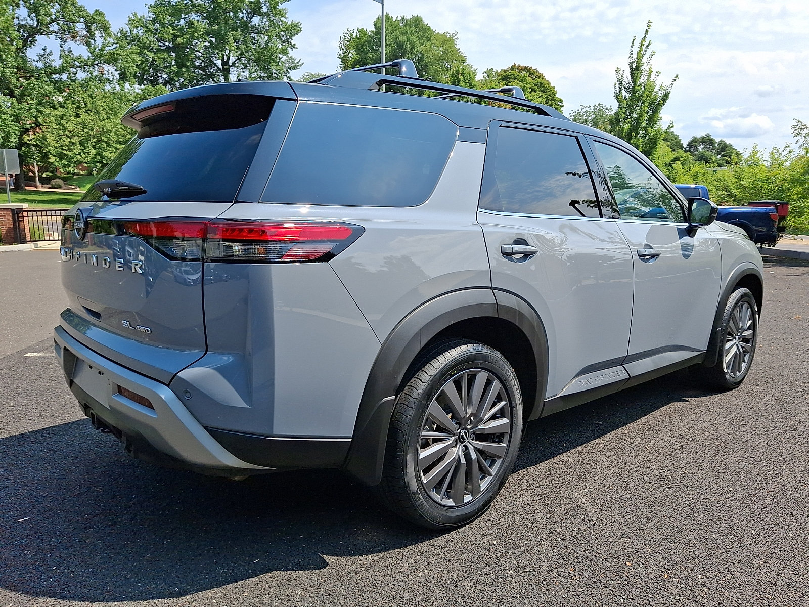 Certified 2024 Nissan Pathfinder SL w/ SL Premium Package AWD/4WD image 6