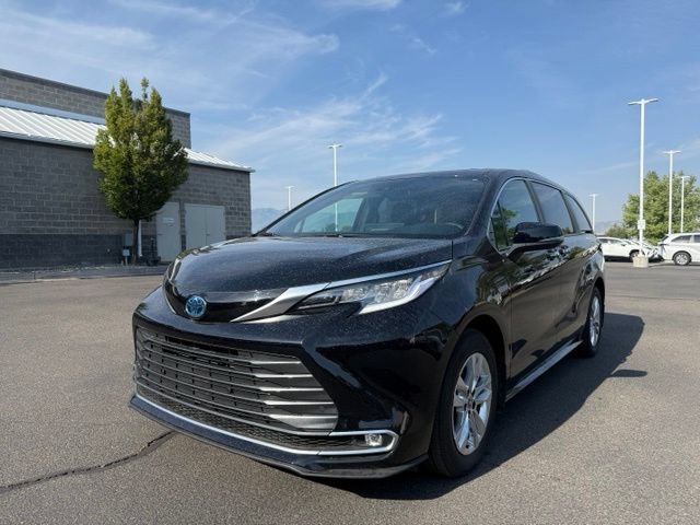 Used 2025 Toyota Sienna Limited
