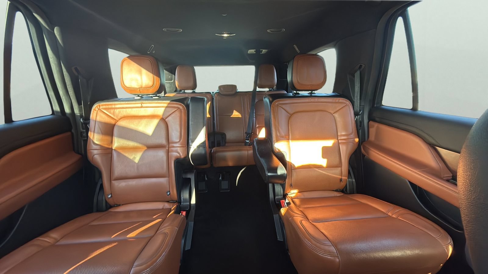 Used 2021 Lincoln Navigator L Reserve AWD/4WD image 25