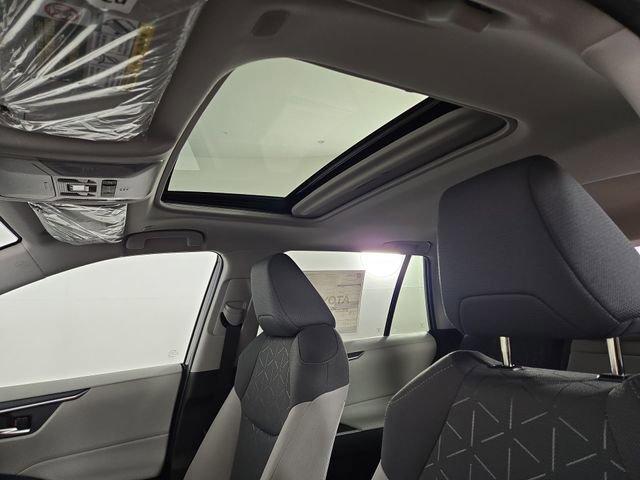 New 2025 Toyota RAV4 XLE image 33