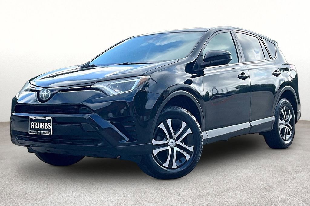 Used 2018 Toyota RAV4 LE image 15