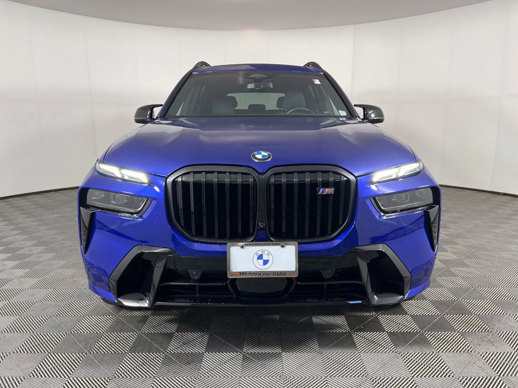 Used 2025 BMW X7 M60i w/ Climate Comfort Package image 14
